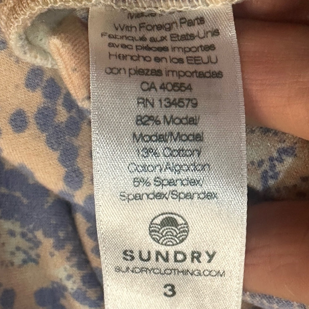 NWT SIZE 3/L Sundry Women's Pastel Crew Neck Sweater