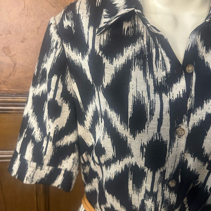 NWT SIZE 6 Tahari Black and White Patterned Dress with Tan Belt