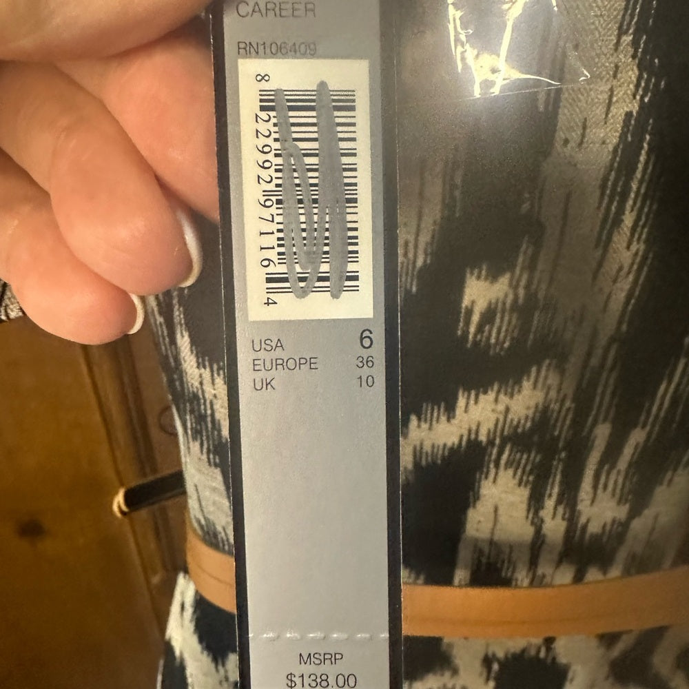 NWT SIZE 6 Tahari Black and White Patterned Dress with Tan Belt