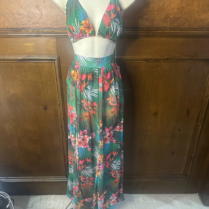 NWT SIZE M-L  L'ATISTE Tropical Floral Two-Piece Set