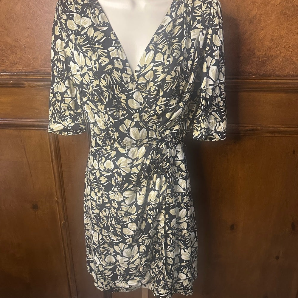 NWT SIZE 2/US 6 The Kooples Black and White Floral Mini Dress