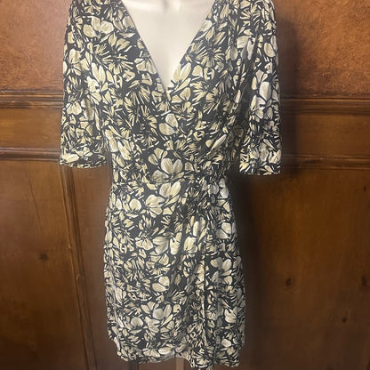 NWT SIZE 2/US 6 The Kooples Black and White Floral Mini Dress