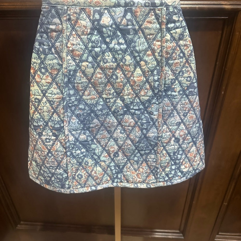 NWOT SIZE 4 Free People Blue and White Geometric Mini Skirt