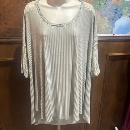 NWOT SIZE L POL Light Gray Lace Sleeve Tunic