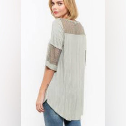 NWOT SIZE L POL Light Gray Lace Sleeve Tunic