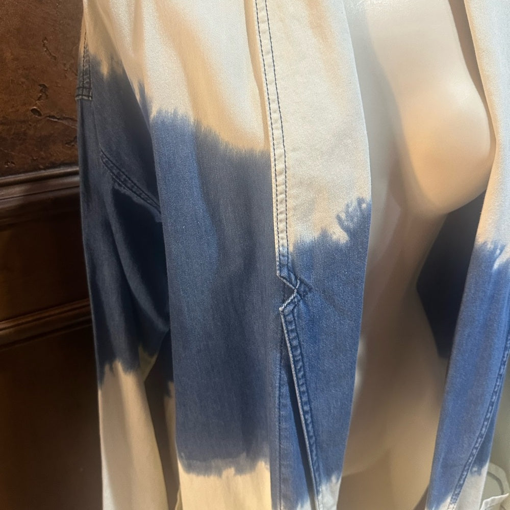 SIZE S WILL FIT UP TO A L POL Blue and White Blazer