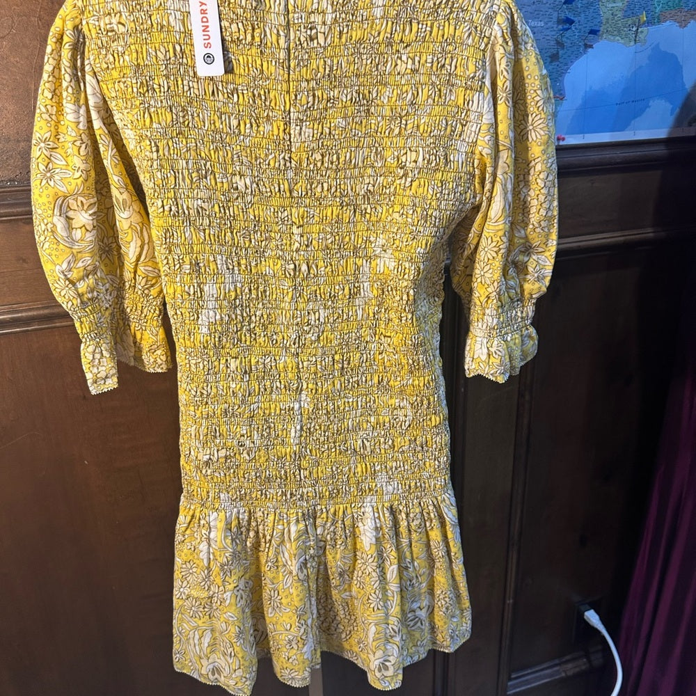 NWT SIZE 3/L Mango Mustard Floral Long Sleeve Dress