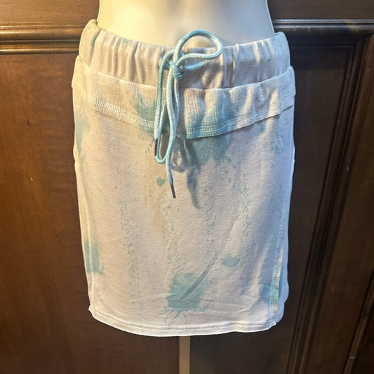 NWOT SIZE L POL Light Blue and White Pencil Skirt