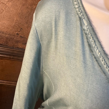 NWOT SIZE M POL Gray V-Neck Short Sleeve Tee