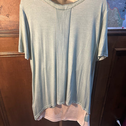 NWOT SIZE M POL Gray V-Neck Short Sleeve Tee