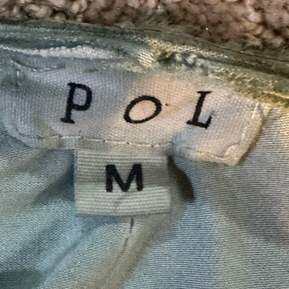 NWOT SIZE M POL Gray V-Neck Short Sleeve Tee