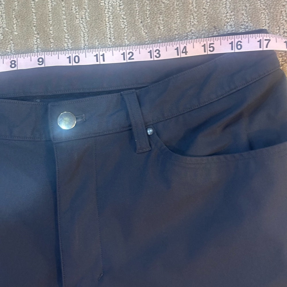 SIZE 34/32 lululemon athletica Men's Navy Slim Jeans