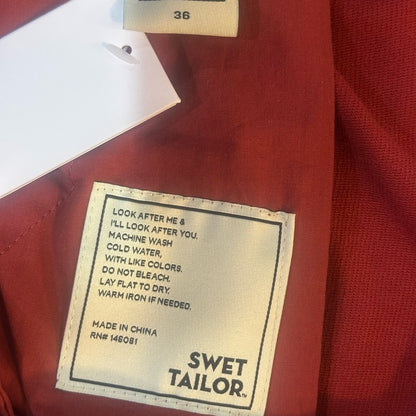 NWOT SIZE 36 Men's Classic Red Flat Front Shorts