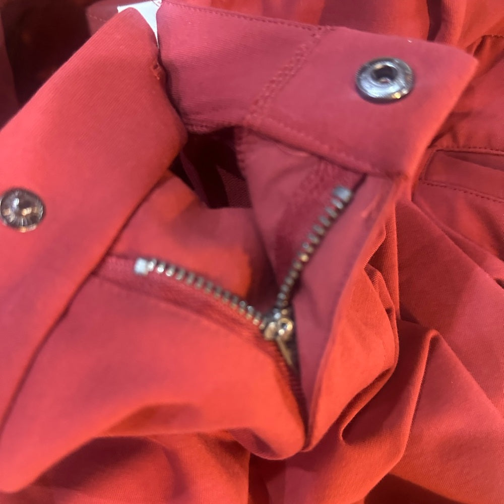 NWOT SIZE 36 Men's Classic Red Flat Front Shorts