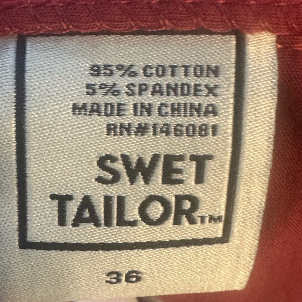 NWOT SIZE 36 Men's Classic Red Flat Front Shorts