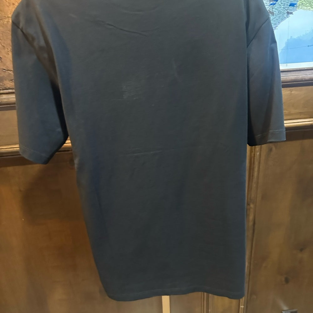 NWT SIZE M Disney Men's Black Tee with Mickey Mouse Design