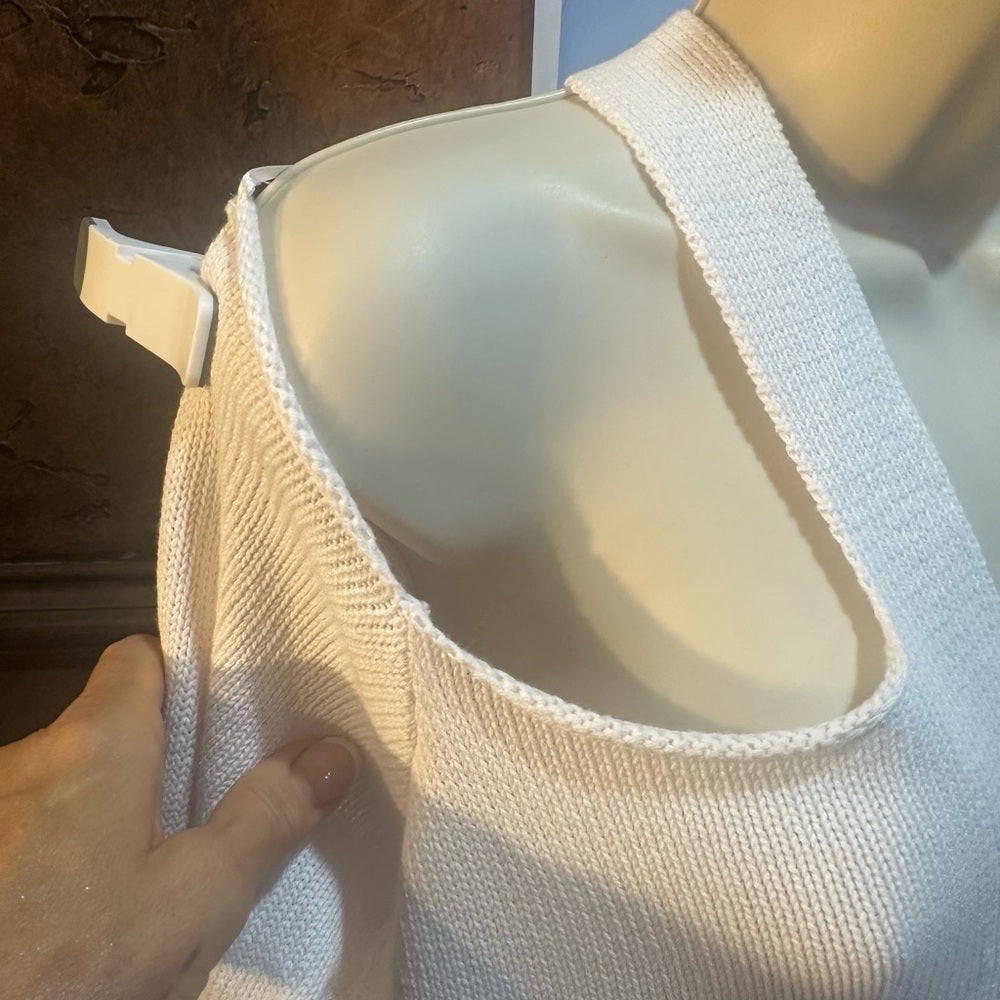NWT SIZE L 525 America Off-Shoulder White Sweater