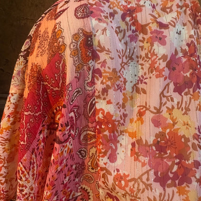 NWT SIZE S/M will fit up to an XL Umgee Pink Floral Kimono