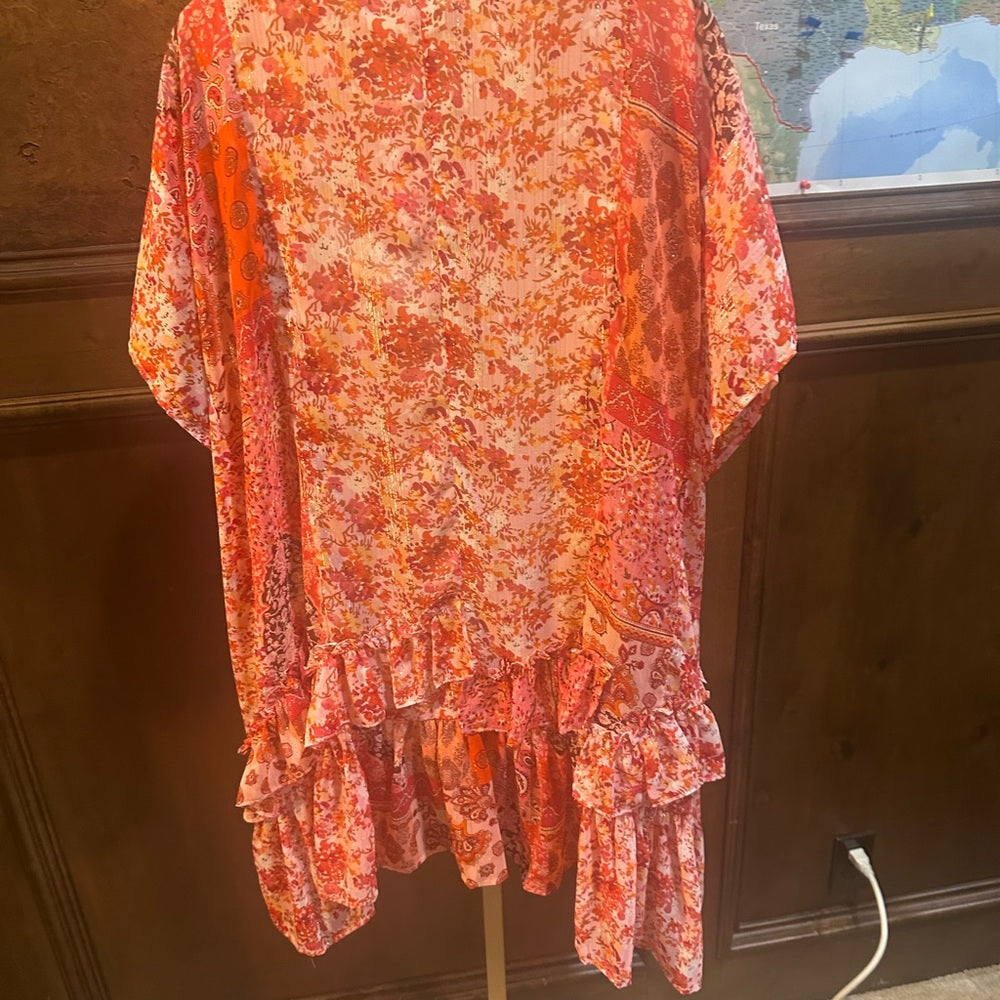 NWT SIZE S/M will fit up to an XL Umgee Pink Floral Kimono