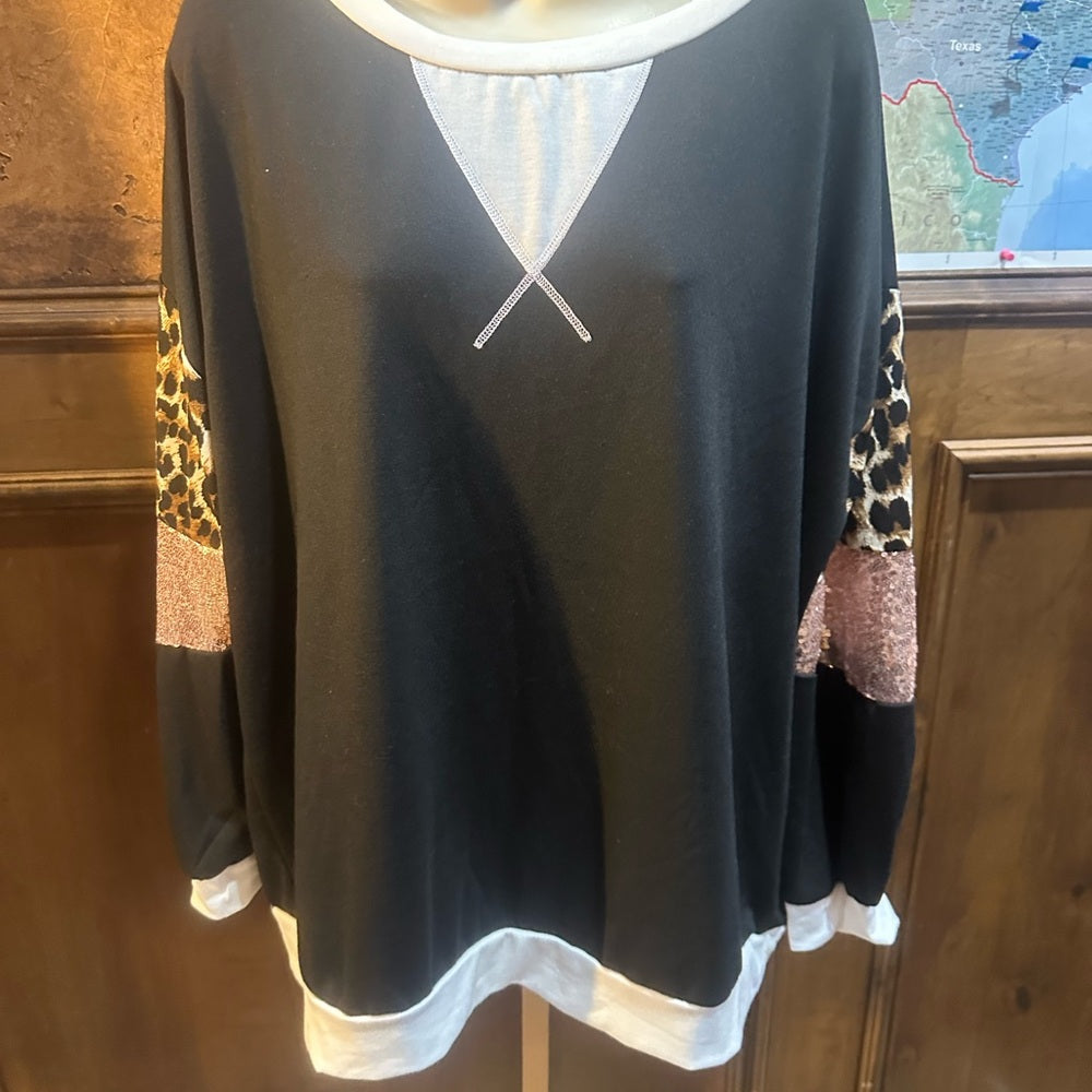 NWOT SIZE L BiBi Gray Leopard and Sequin Sweatshirt