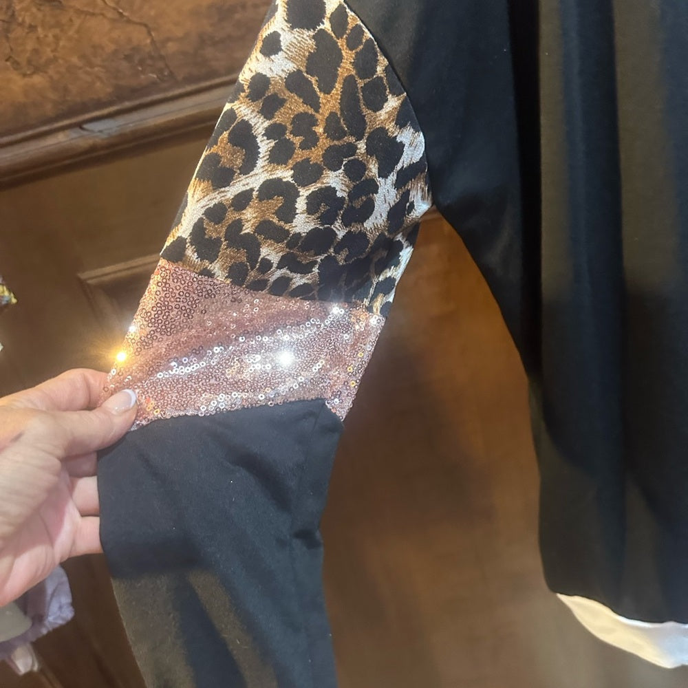 NWOT SIZE L BiBi Gray Leopard and Sequin Sweatshirt