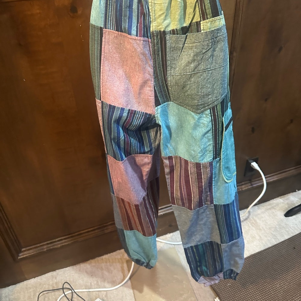 NWT SIZE S/M will fit a L Colorful Patchwork Women's Cropped Pants