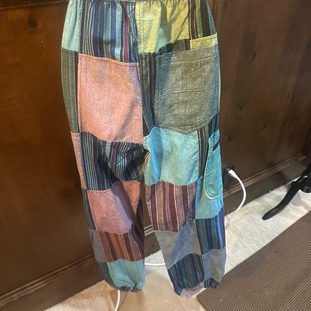 NWT SIZE S/M will fit a L Colorful Patchwork Women's Cropped Pants