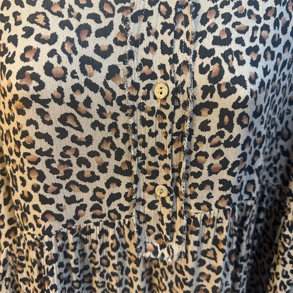 NWT SIZE L Easel Leopard Print Tunic in Tan