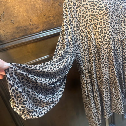 NWT SIZE L Easel Leopard Print Tunic in Tan