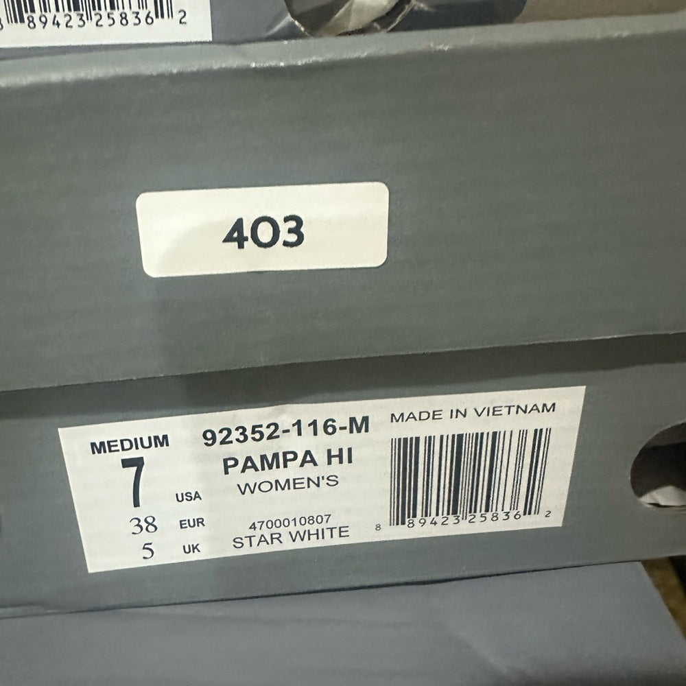 401.402.403.404 NEW SIZE 6/7 Palladium women’s Off-White Lace-Up Boots