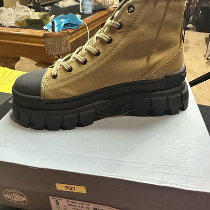 418.NEW SIZE 9 Palladium Tan and Black Ankle Boots Stylish Durable Footwear