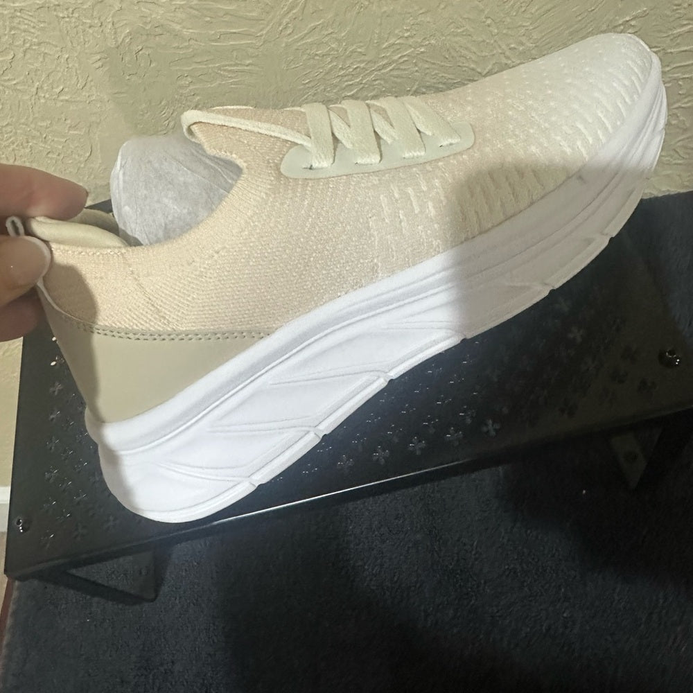 427. NEW SIZE 10 J/SLIDES Cream Knit Sneakers