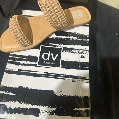 459.460.461. NEW SIZE 6/10 Dolce Vita Tan Woven Sandals