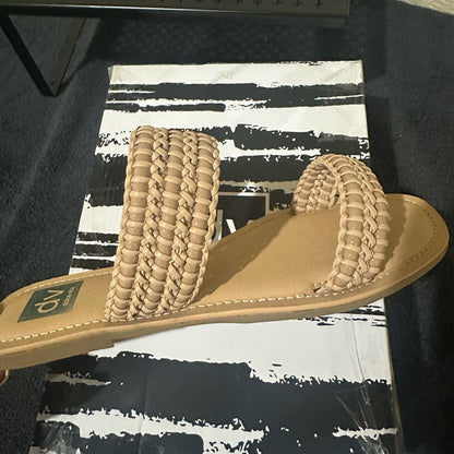 459.460.461. NEW SIZE 6/10 Dolce Vita Tan Woven Sandals