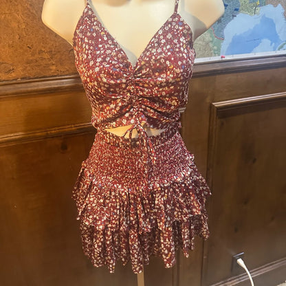 NWT SIZE S Chic Floral Skater Skirt - Maroon