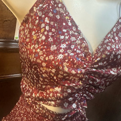 NWT SIZE S Chic Floral Skater Skirt - Maroon