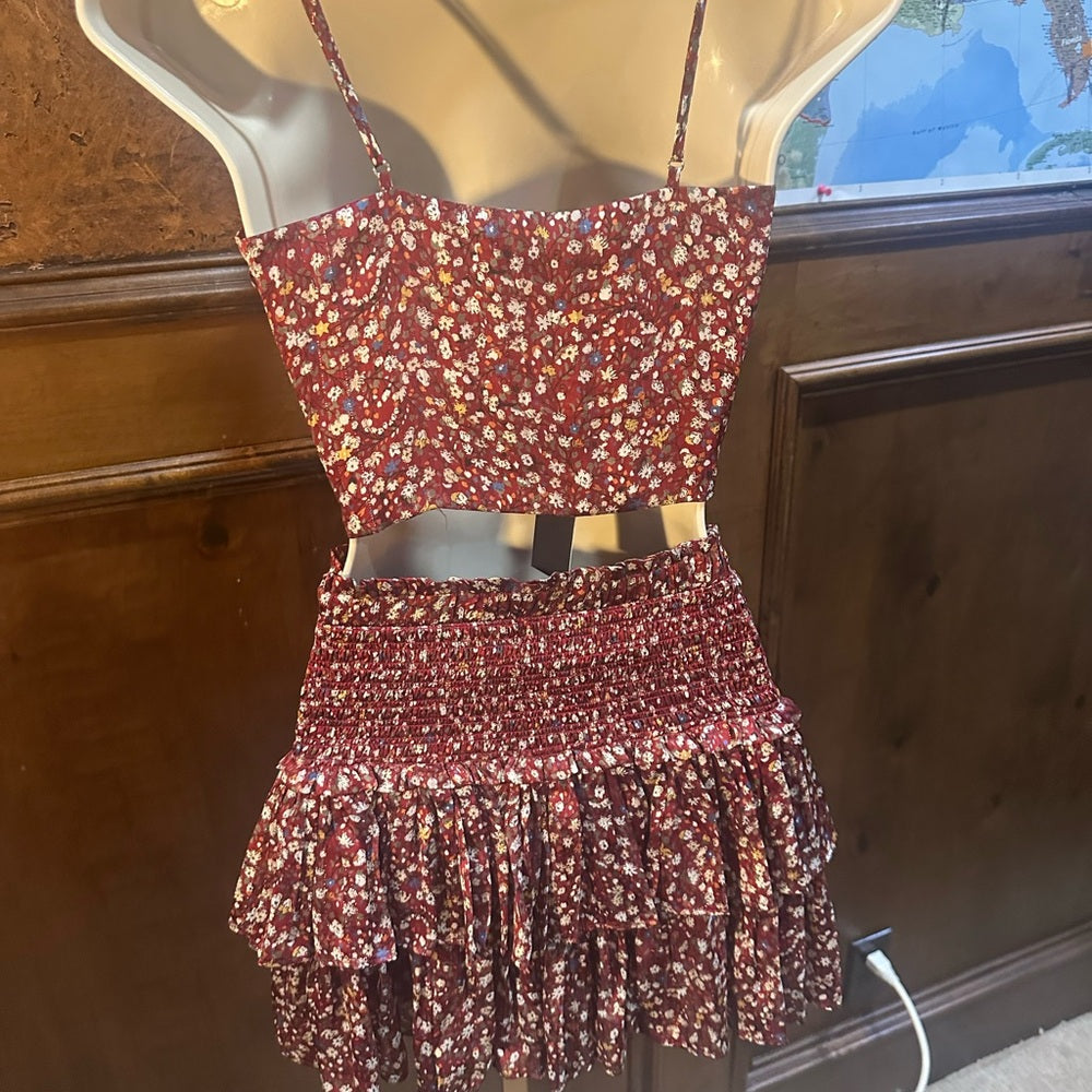 NWT SIZE S Chic Floral Skater Skirt - Maroon