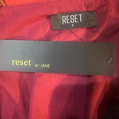 NWT SIZE S Chic Floral Skater Skirt - Maroon