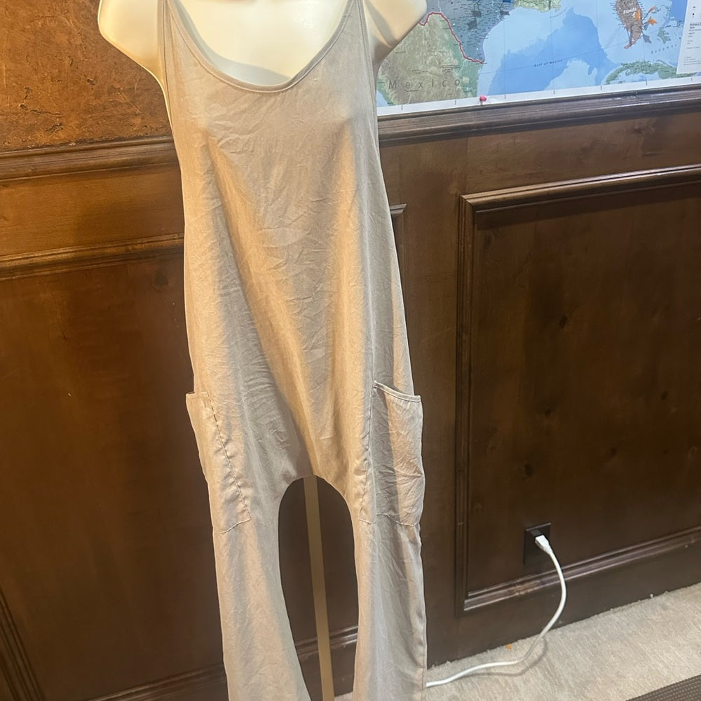 SIZE L Elegant Cream Jumpsuit