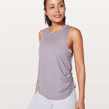 SIZE M/L? Lululemon Athletica Heathered Gray Muscle Tee