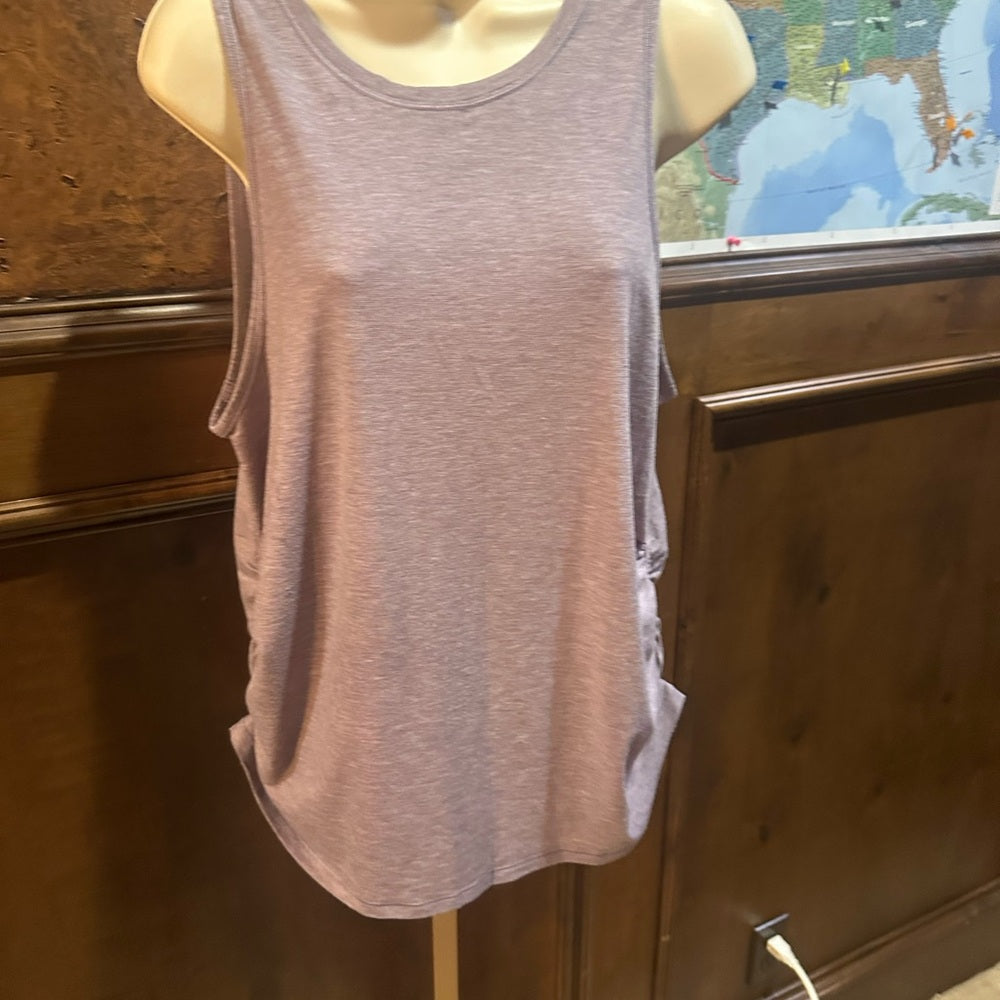 SIZE M/L? Lululemon Athletica Heathered Gray Muscle Tee