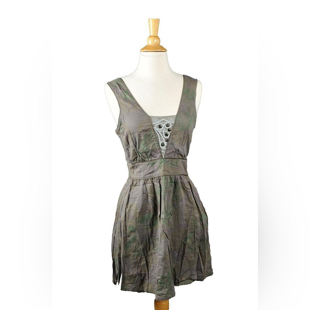 SIZE 8 Free People Green Sleeveless Mini Dress with Front Detail