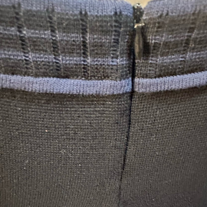 NWT SIZE M Sundays Navy Blue Women's Bermudas