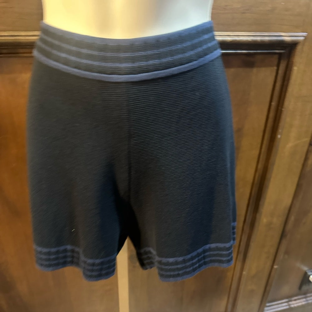NWT SIZE M Sundays Navy Blue Women's Bermudas