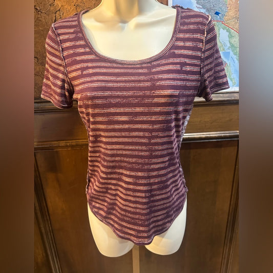 NWOT SIZE L Anthropologie Plum and Pink Striped Short Sleeve Tee