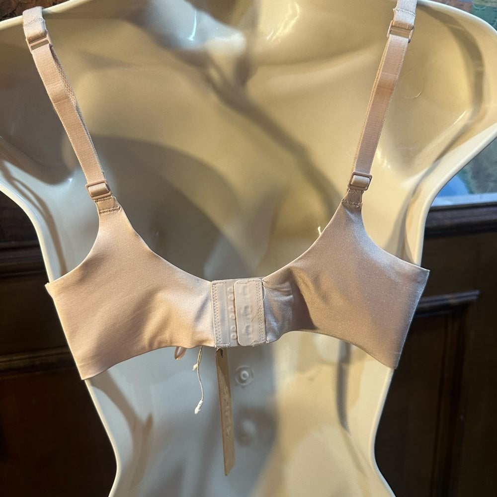 NWT SIZE 36D SKIMS Nude Bra