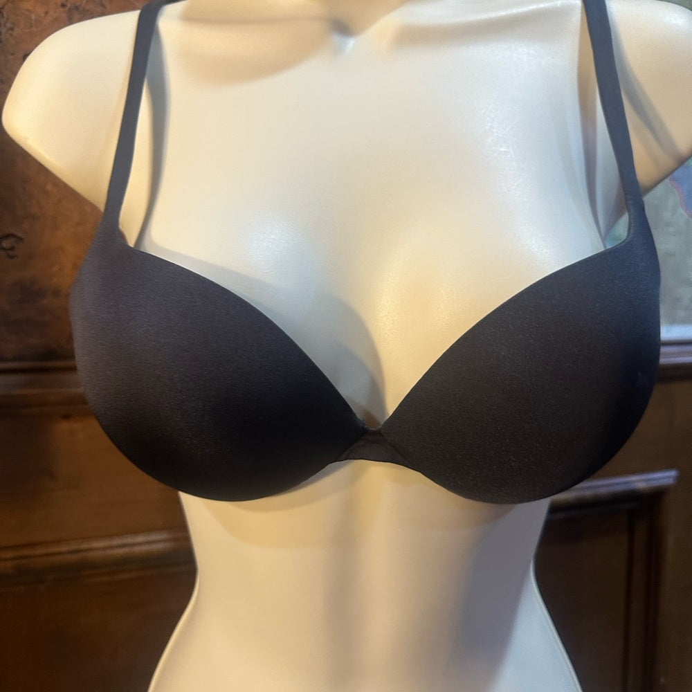 NWT SIZE 32C SKIMS Elegant Black Bra
