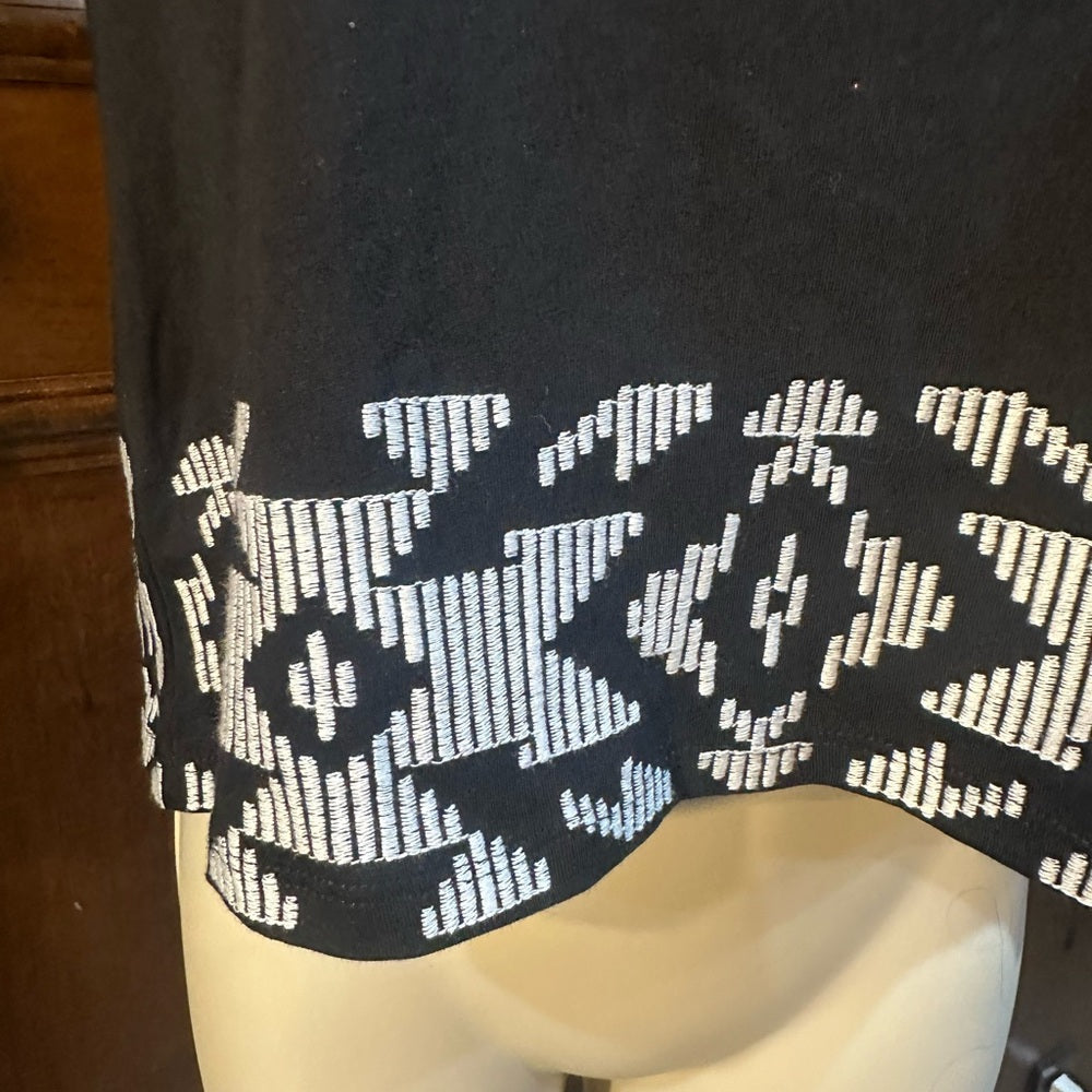 NWT SIZE XS Piombo Sleeveless Black Top with White Detailing