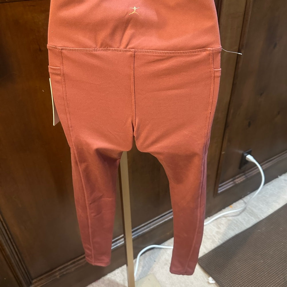 NWT SIZE S/P Danskin Blush Pink Leggings
