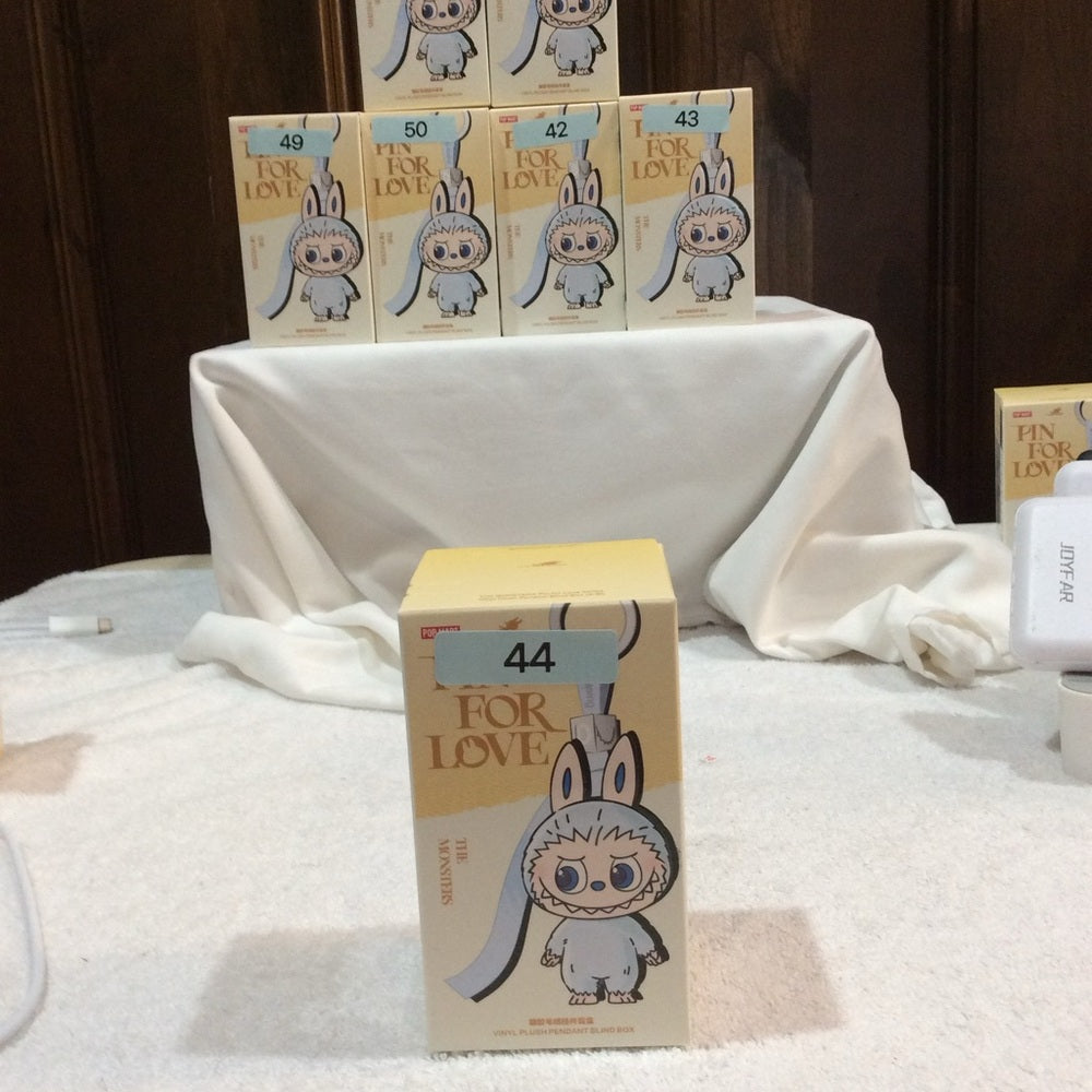 21.22..NEW IN BOX IPop Mart Monsters Blue Keychain